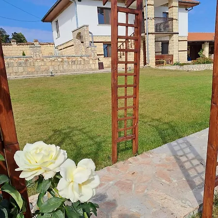 становец Villa *